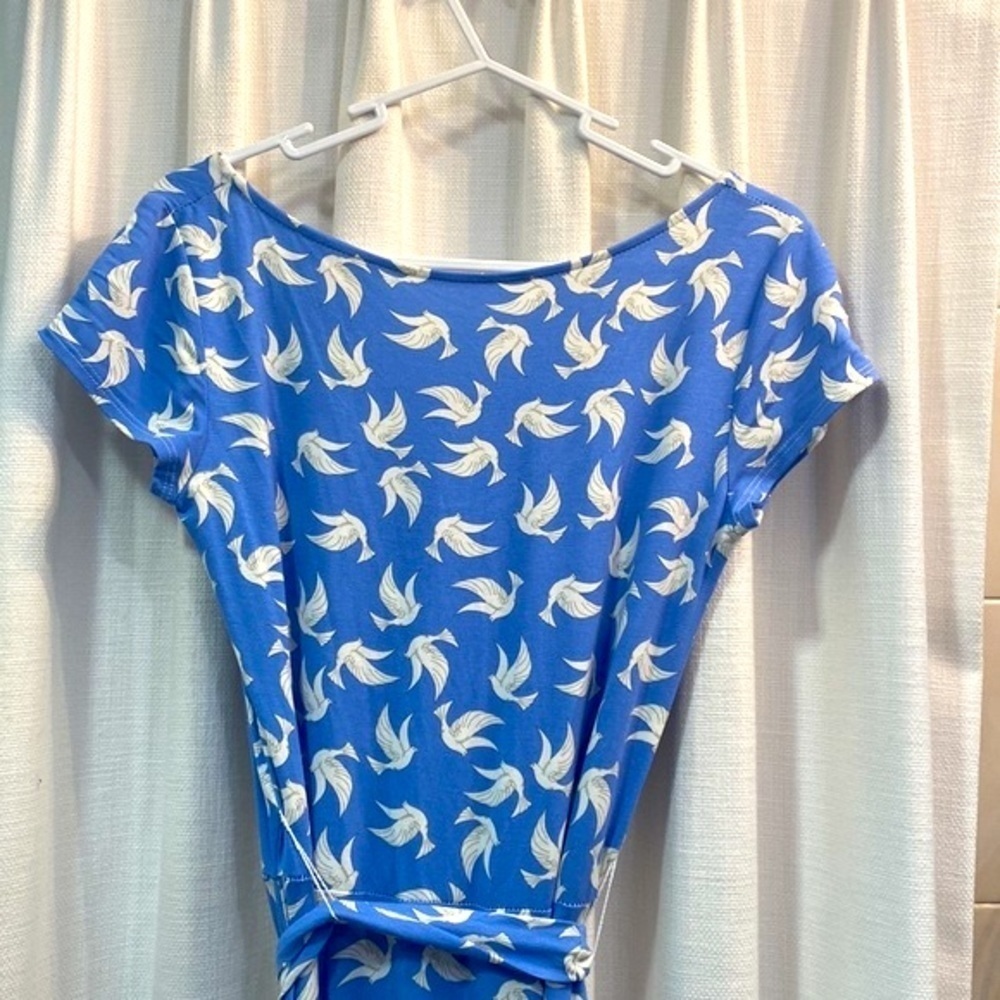 Women’s Leota Blue and White Dove Belted Scoop Neck Dress Size Small - Picture 3 of 10